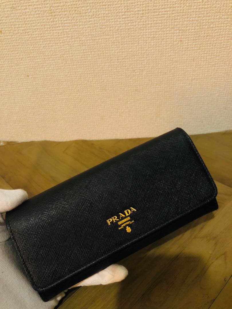 PRADA ブラック 長財布 ジッパー付き