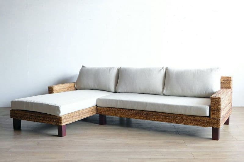 ①【写真右側】KAJA FARGO/オミソファ 3人がけ