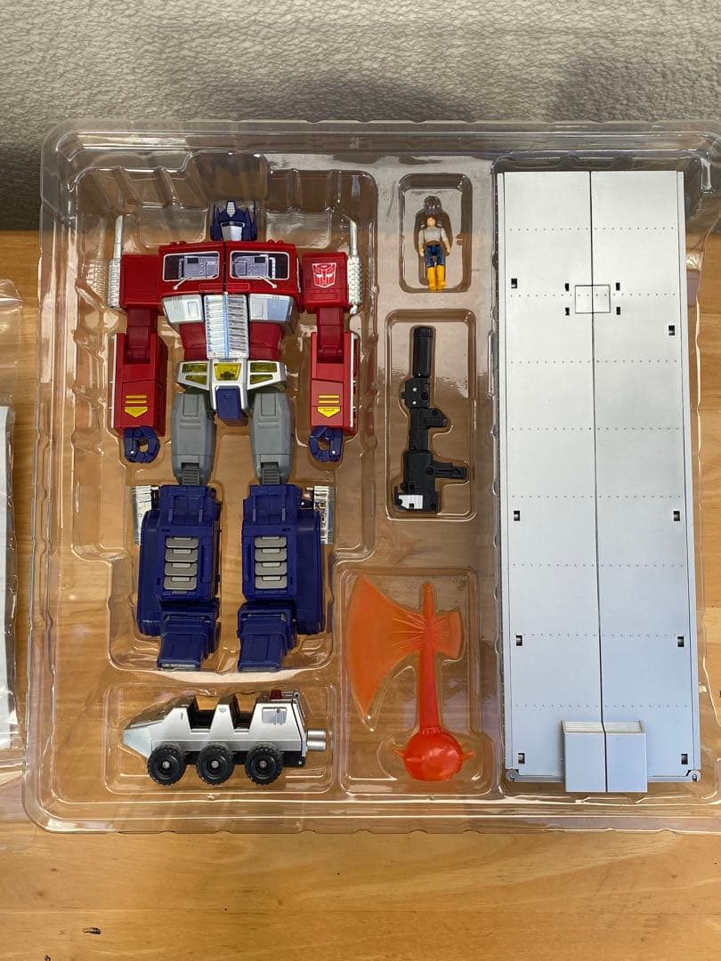 トランスフォーマー マスターピース サイバトロン 総司令官 コンボイ MP-10