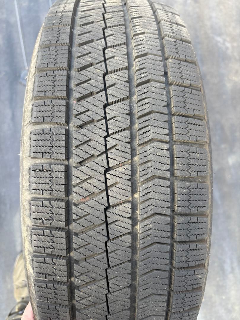 ブリヂストン 195/65R15 スタッドレスタイヤ