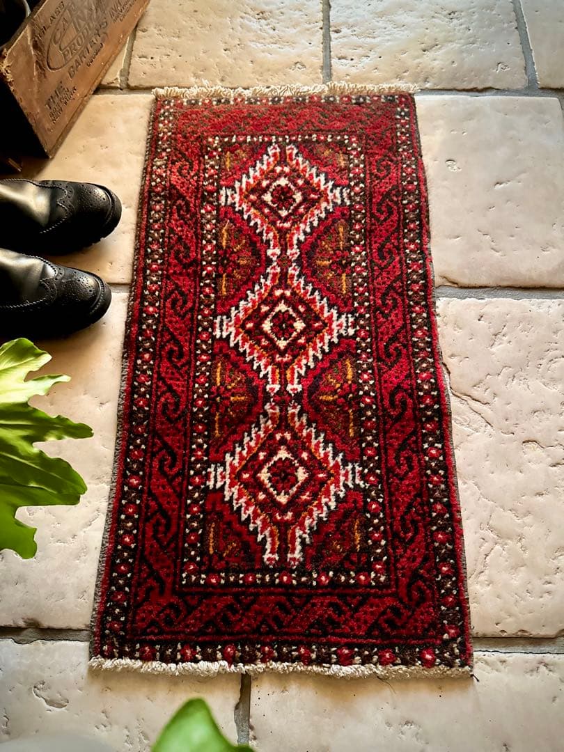 トライバルラグ　ヴィンテージラグ　ミニラグ　バルーチ族　プリミティブアート　美品