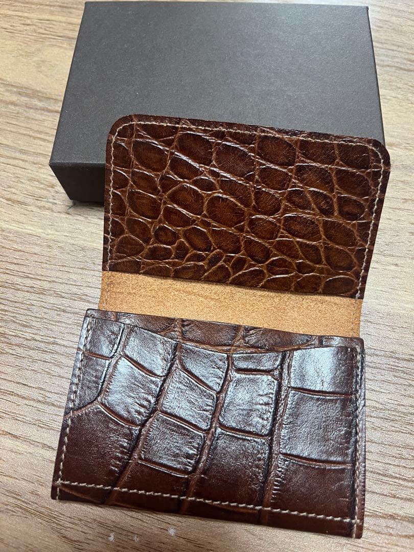 中指を立てた猫　イルビゾンテ　IL BISONTE 名刺入れ　新品未使用