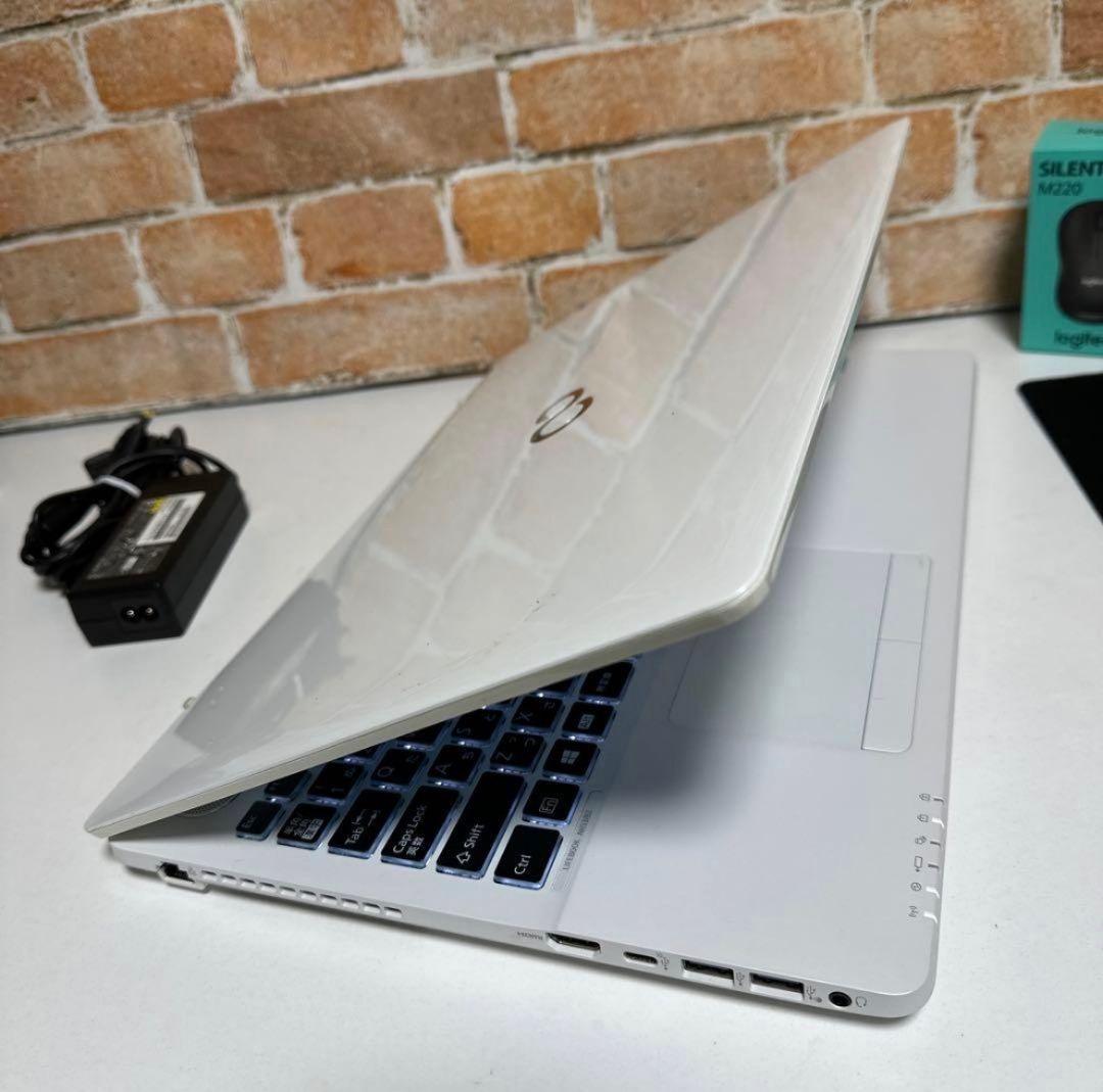 【超美品‼】富士通ノート PC Corei7 SSD512GB メモリ16GB