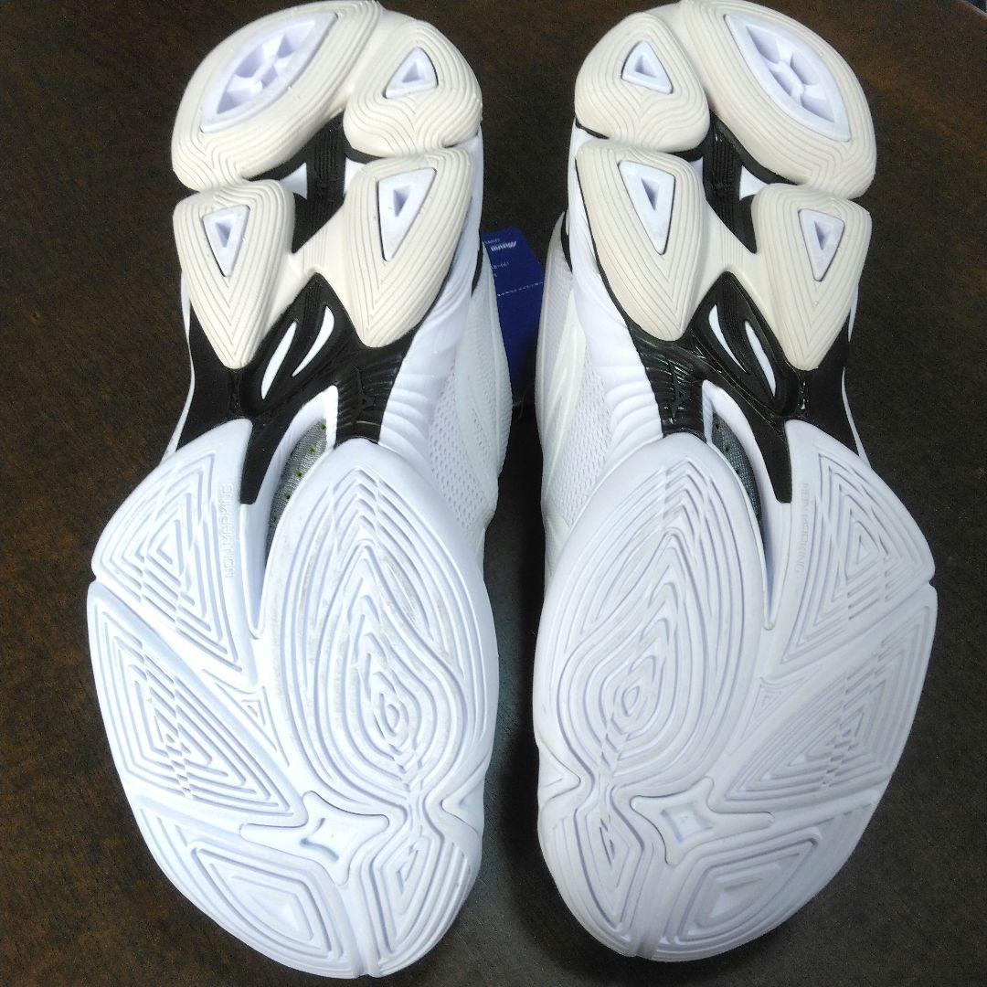 《新品未使用》ミズノ⭐ウェーブライトニングZ7 25cm