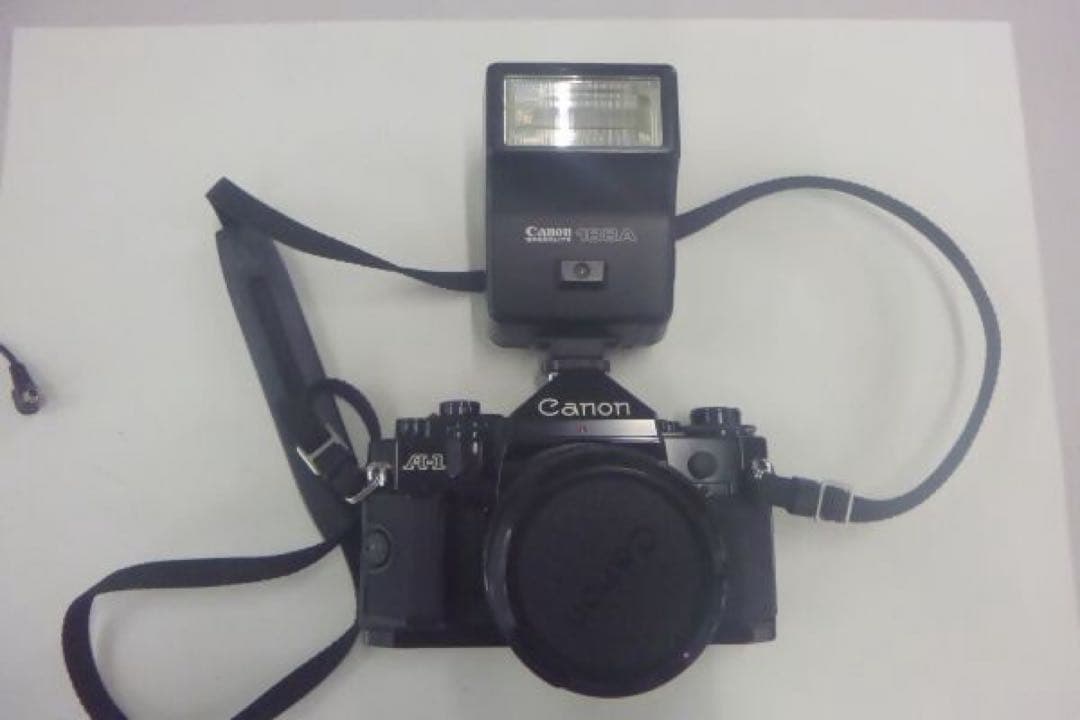 CANON AE-1 ZOOMLENS パワーワインダー　ストロボ付