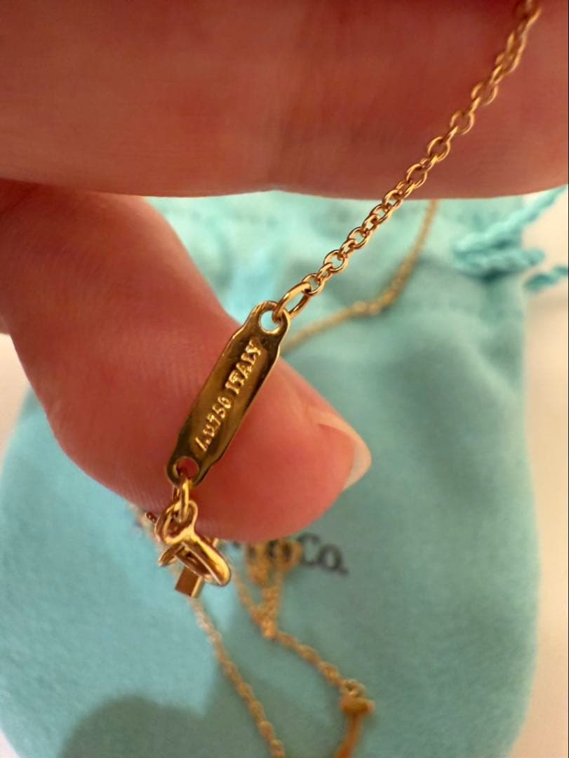 ティファニー　Tスマイルネックレス　YG