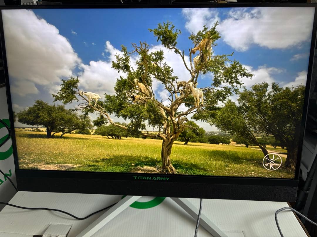 ディスプレイ・モニター本体 TITAN ARMY M27E6V-PRO