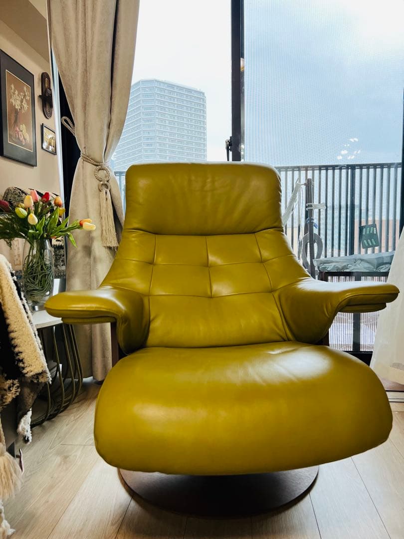 オリーブ  ザ・ファースト リクライニングチェアー ブラック 本革張