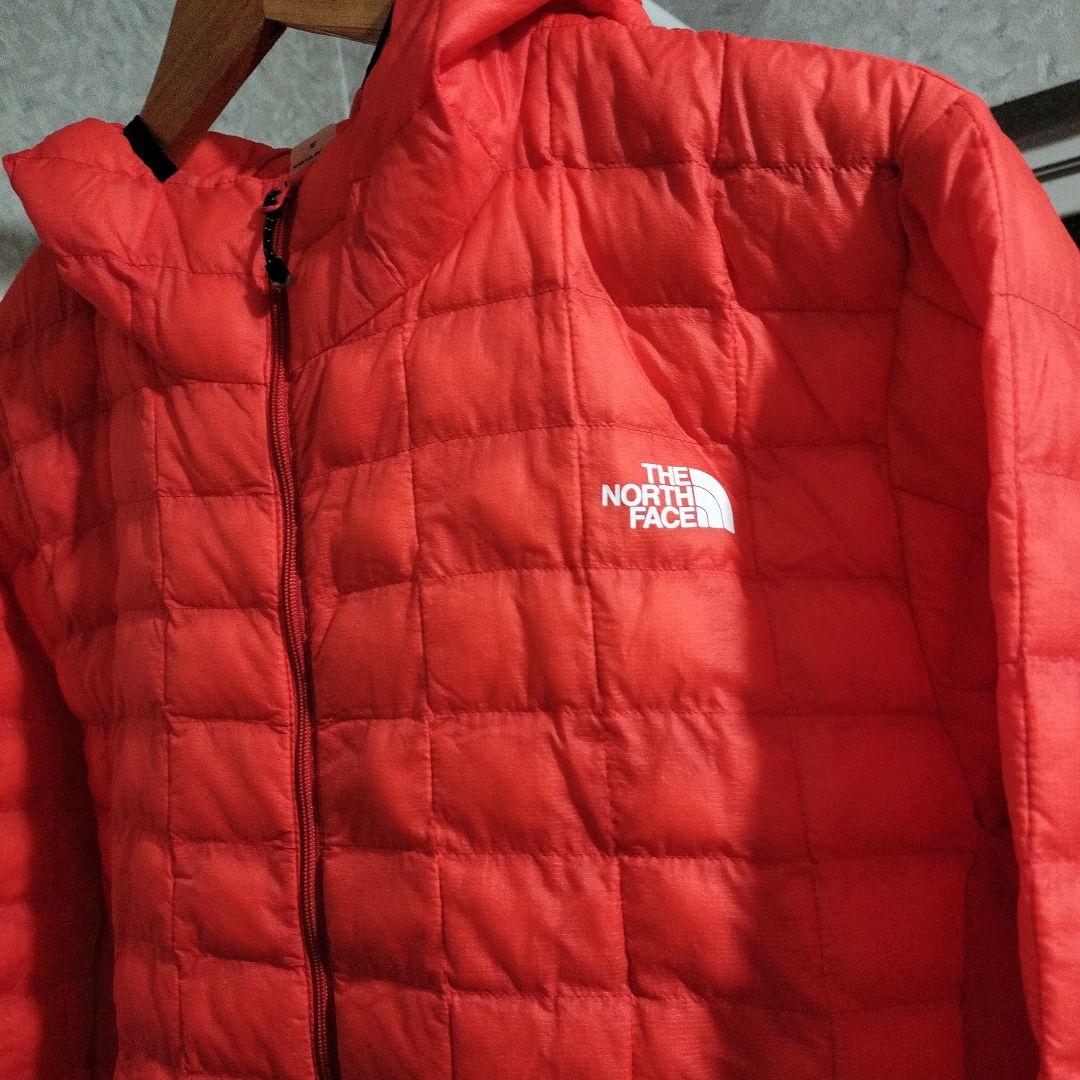 THE NORTH FACE レッドポイントベリーライトフーディ