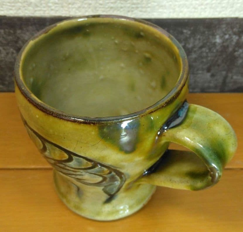 hn 人間国宝 金城次郎 壷屋焼マグカップ(笑魚海老紋カップ）栞 共箱