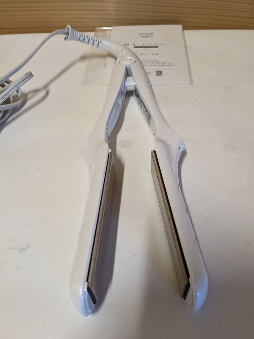 【美品】絹女 KINUJO ストレートヘアアイロン LM-125