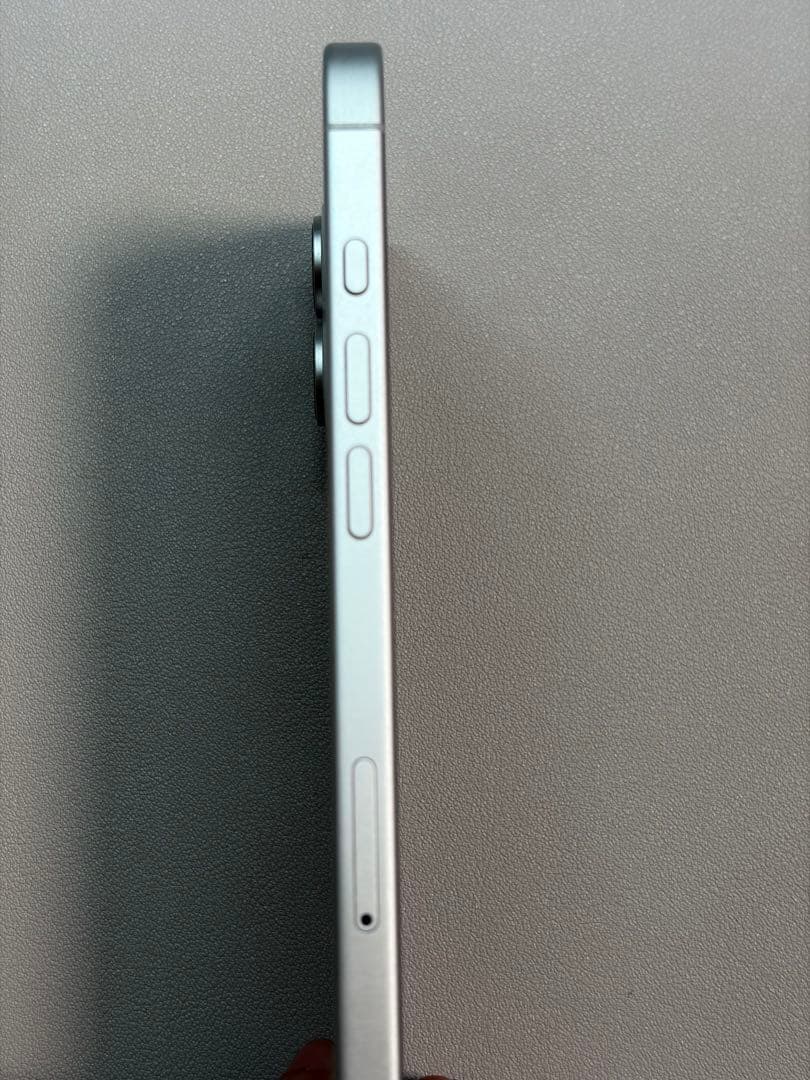 iPhone16 128GBホワイトSIMフリー