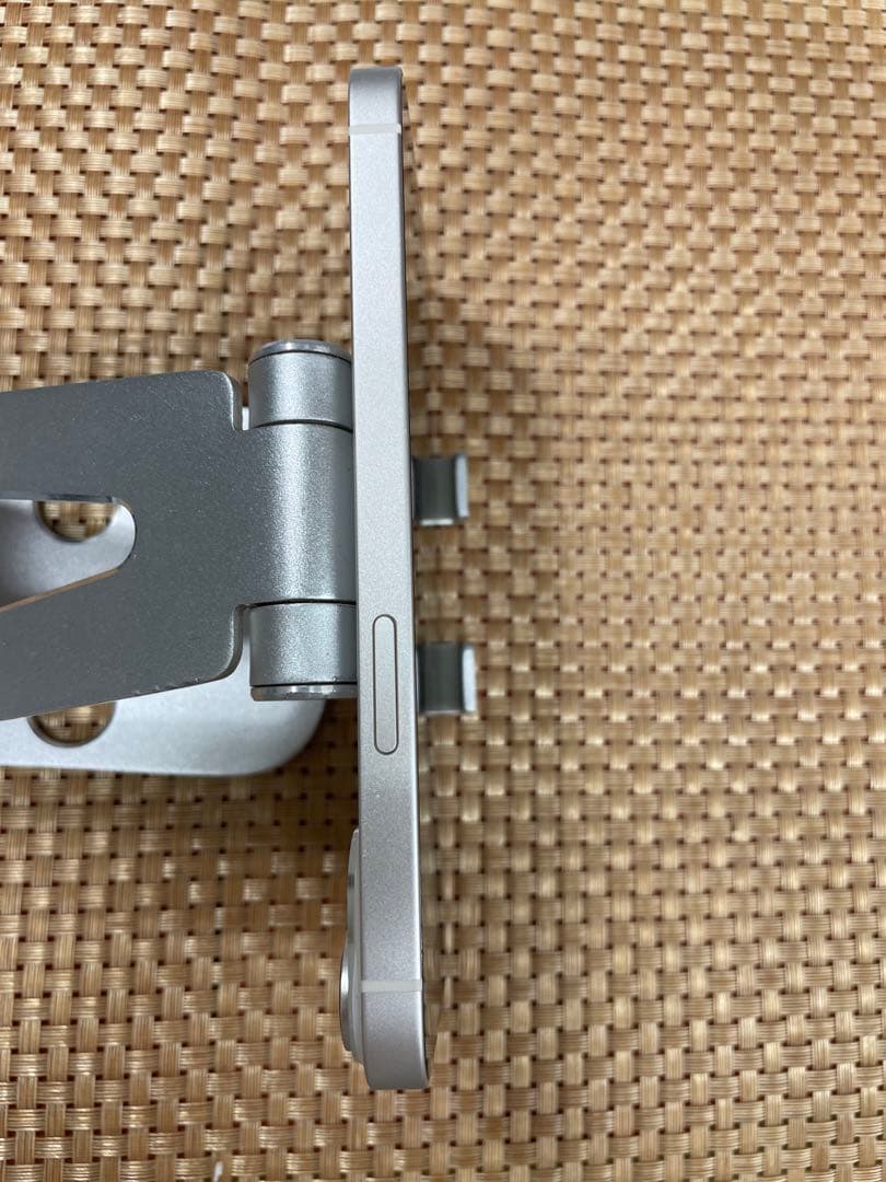 iPhone 14 128 GB スターライトSIMフリー【6940】