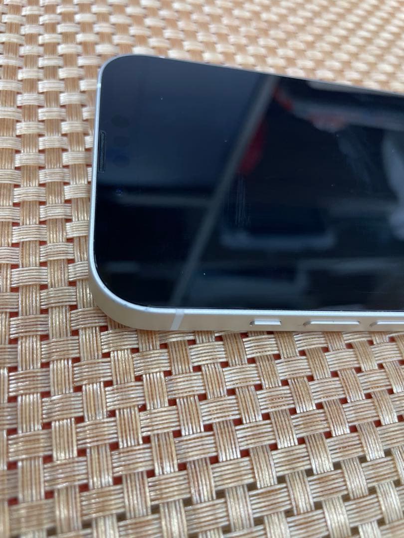 iPhone 14 128 GB スターライトSIMフリー【6940】