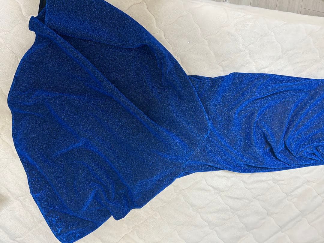 【UNA VALERIE / ウナヴァレリェ】 オフショル/キャバドレス