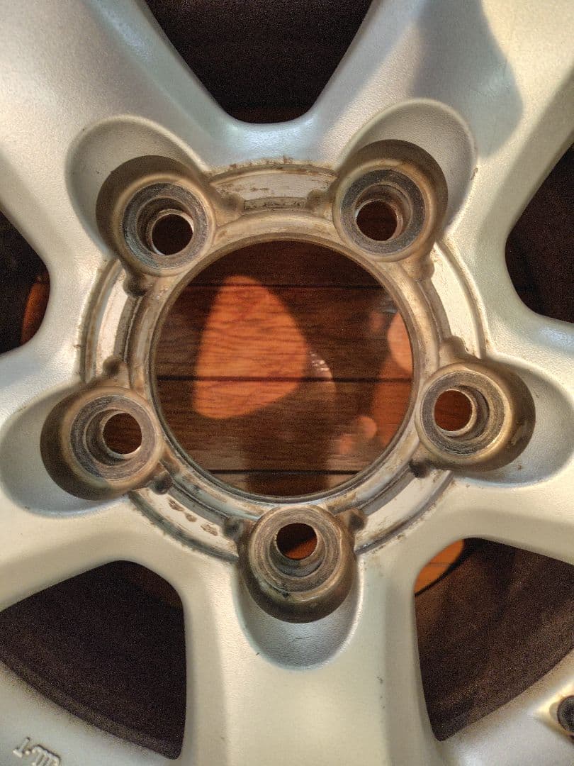 トヨタ ランクル100 純正ホイール