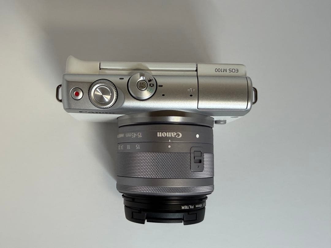 Canon EOS M100 ミラーレス一眼　ダブルズームキット　ホワイト