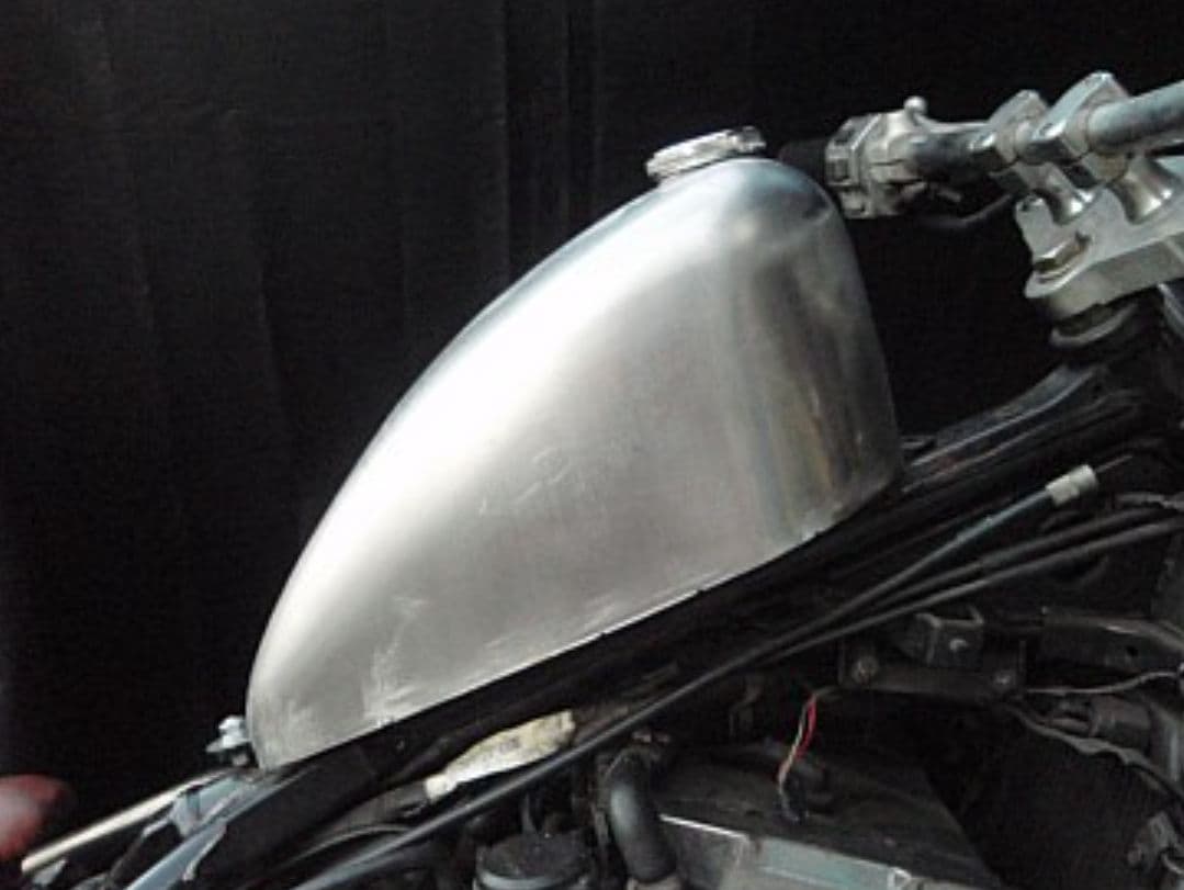 部品屋k＆w製 バルカン400 チョップドハイマウント スポーツスタータンク