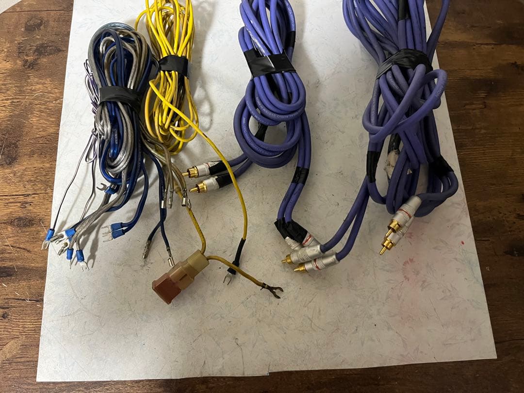 ALPINE MRV-F340 4チャンネルアンプ