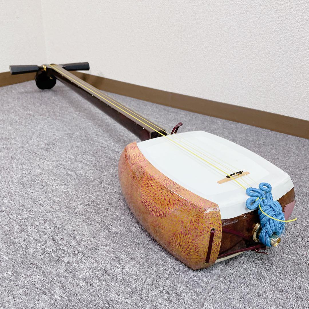 津軽三味線 丸打胴 2本溝 紅木 太棹 付属品多数 和楽器 民謡楽器