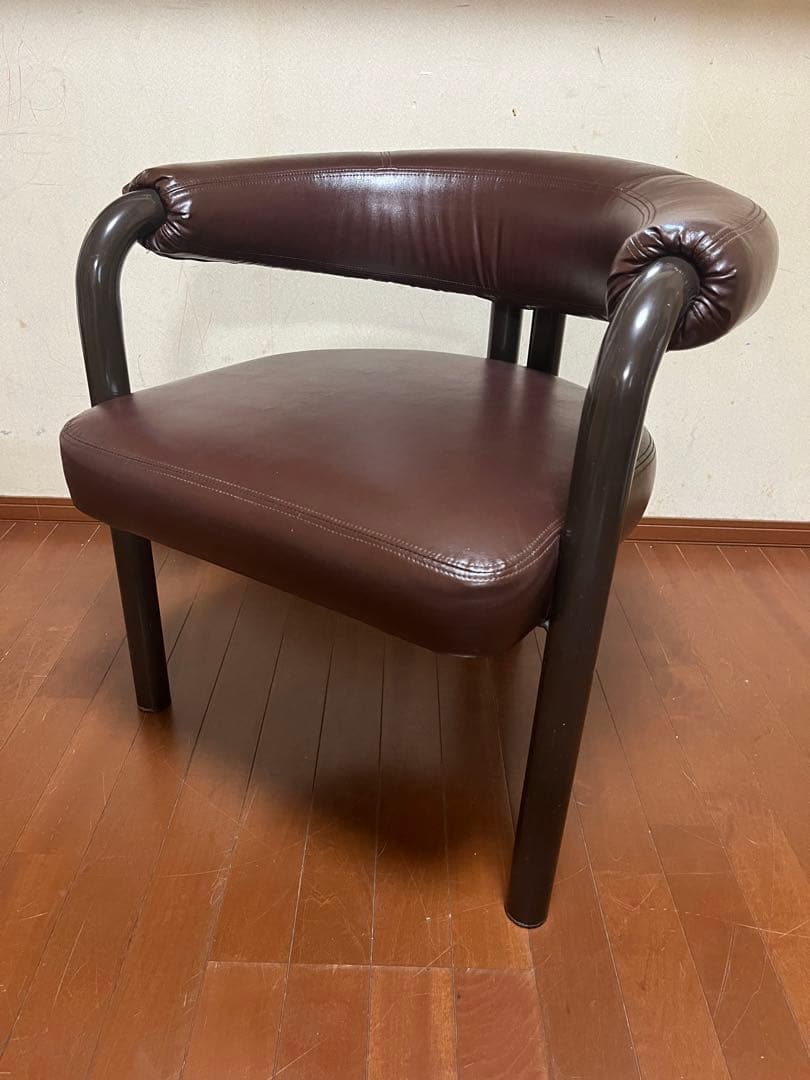 【すし　MOBILIA】　モビリア　革シングルソファ　日本創業①