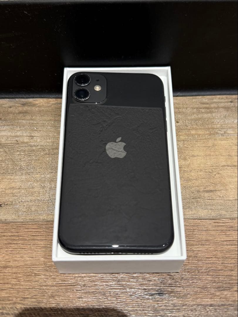 ※アマンダ iPhone11 64GB ブラック simフリー