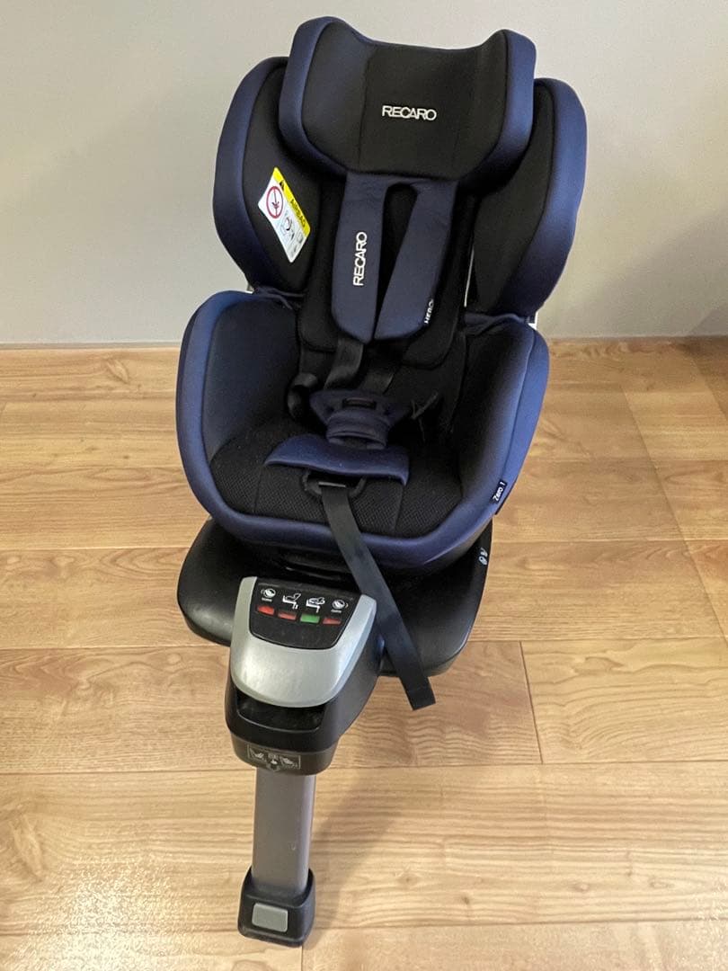 RECARO ゼロワン セレクト　ISOFIX固定　チャイルドシート