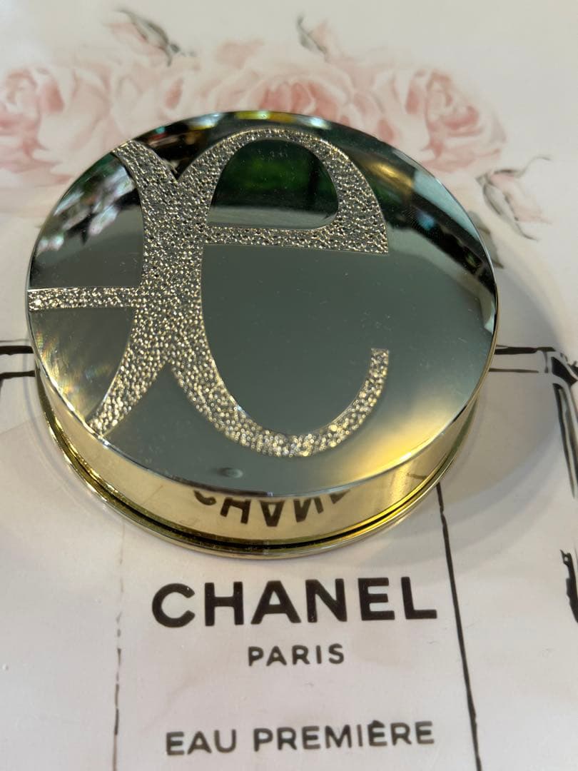 夏セール新品エレガンスラプードルオートニュアンス リクスィーズⅣフェイスパウダー