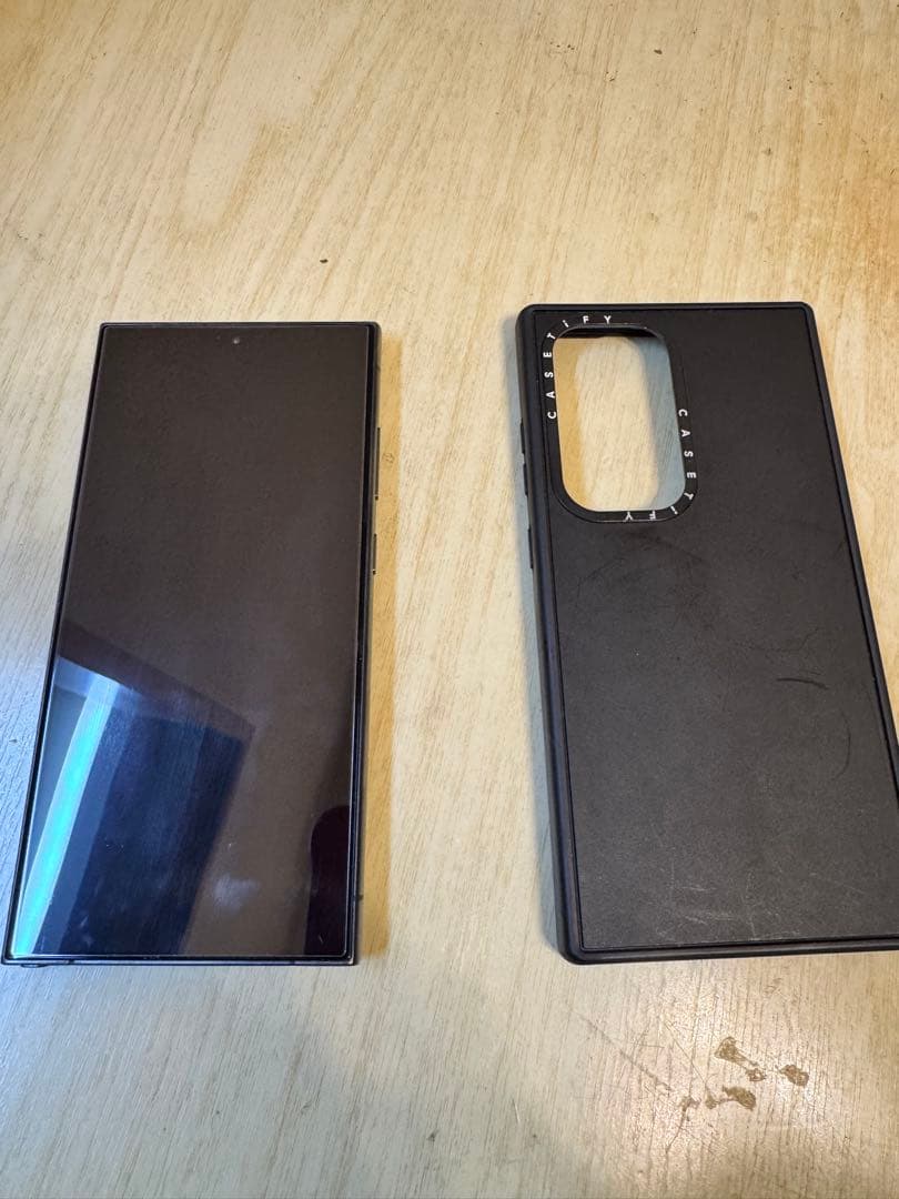 Samsung Galaxy S24 Ultra本体 casetifyケース付き