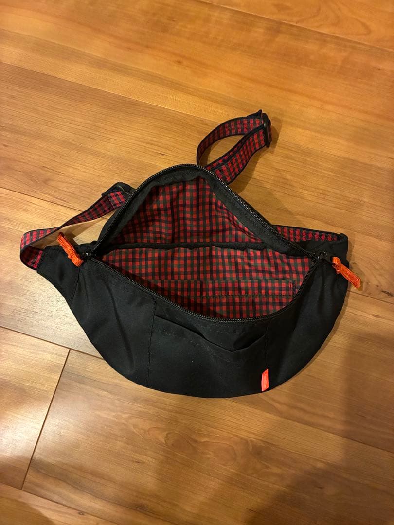 ファミリア ボディバッグ・ウエストポーチ