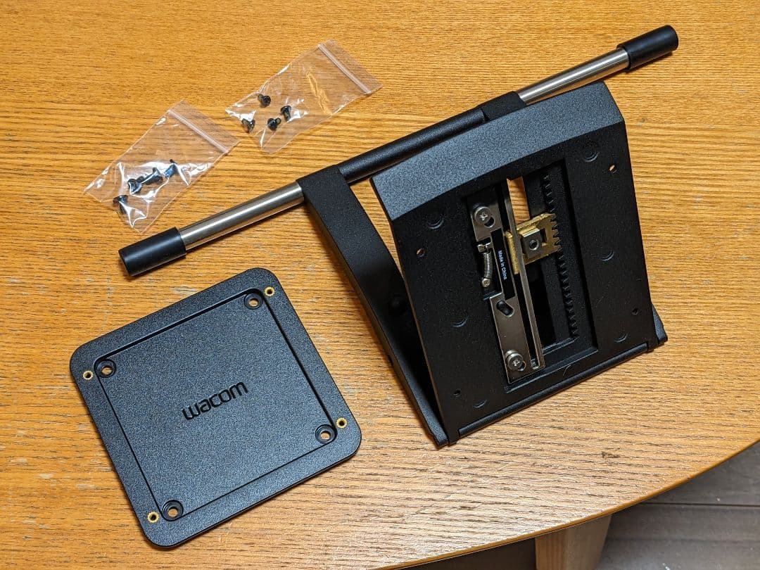 Wacom Cintiq 16インチ 可変スタンド付き