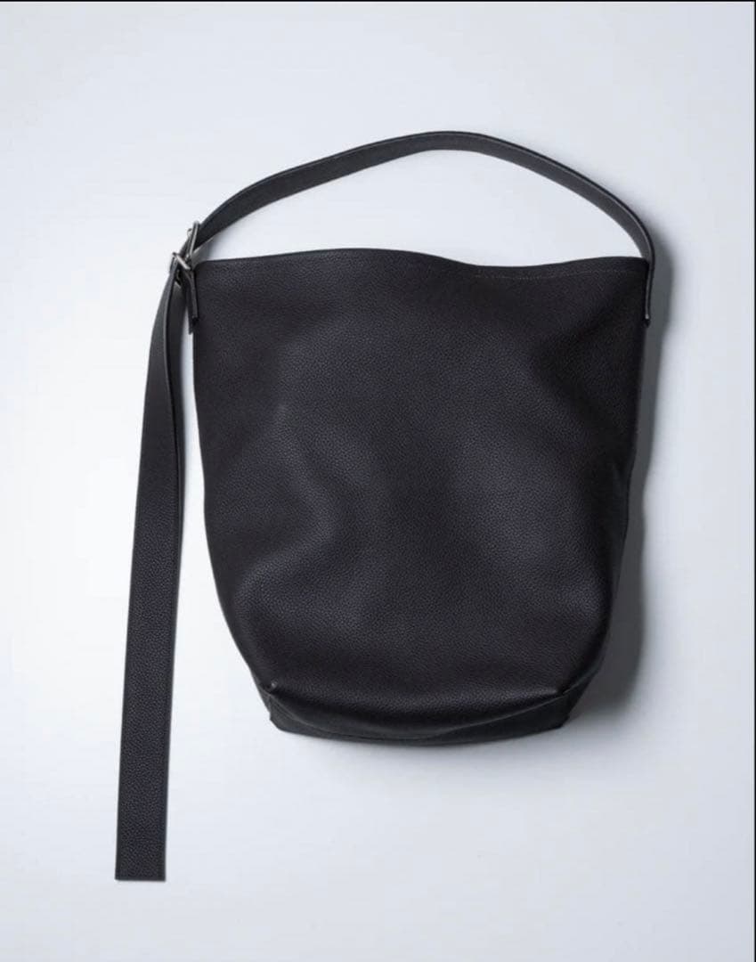 Jude Tote ブラック　Apartment three バッグ