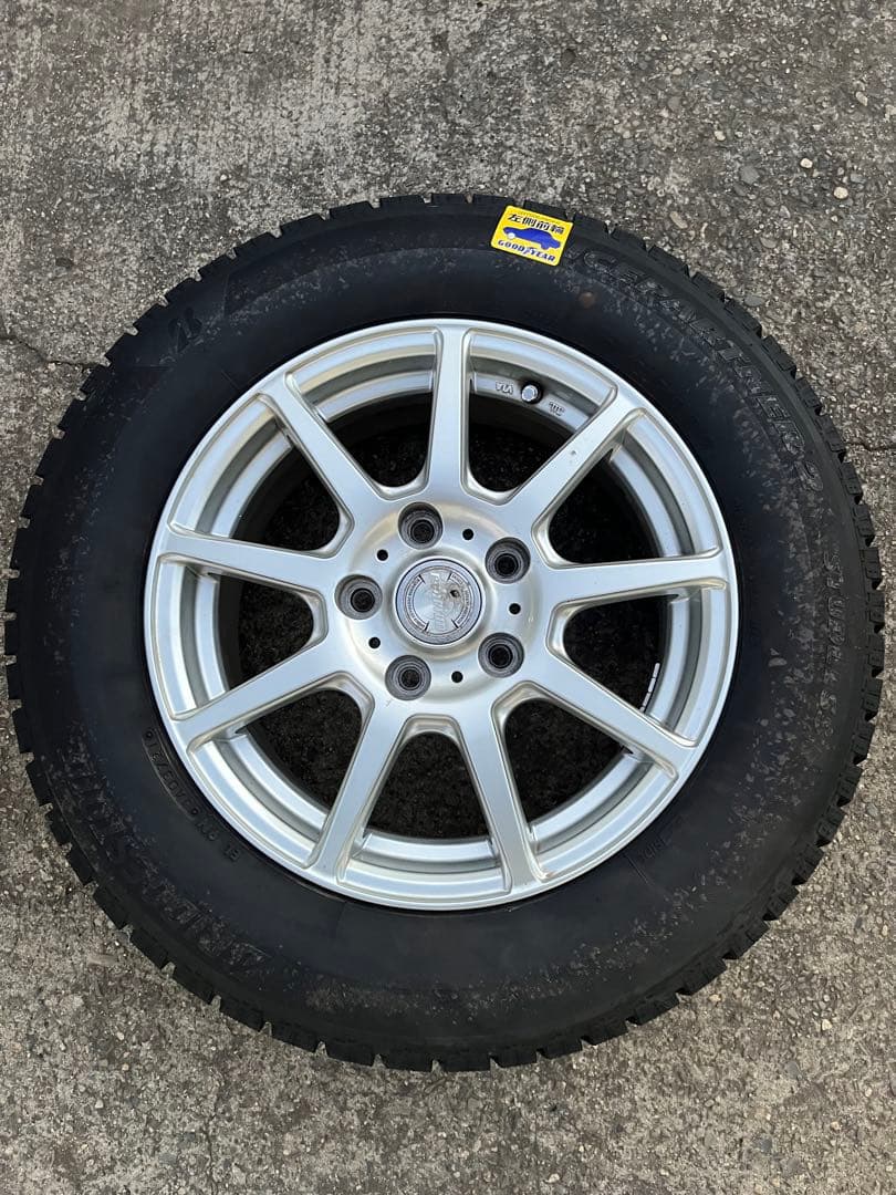ブリヂストン 195/65r15ホイール付スタッドレスタイヤ 15インチ4本
