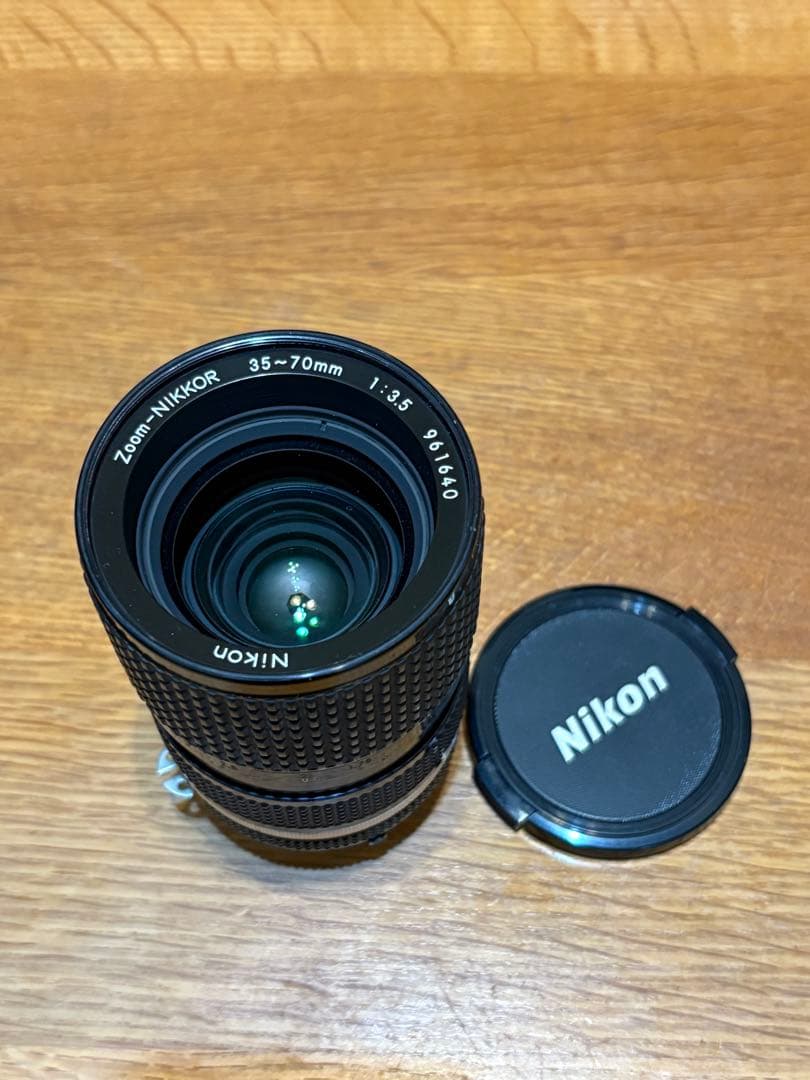 Nikkor 35-70mm f/3.5 ズームレンズ