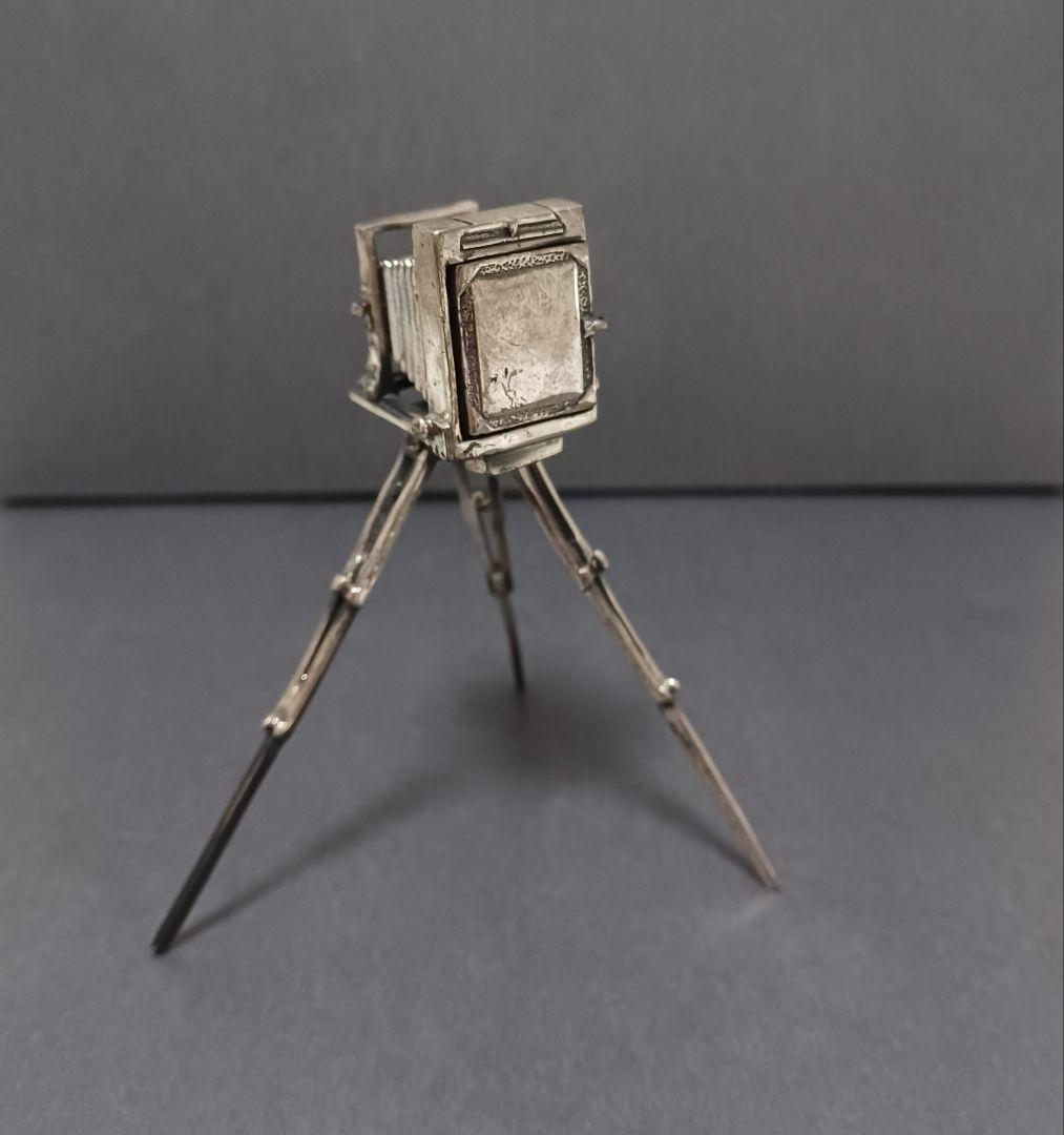 アンティークカメラ　脚立付き　ミニチュア　銀製　シルバー　レア物