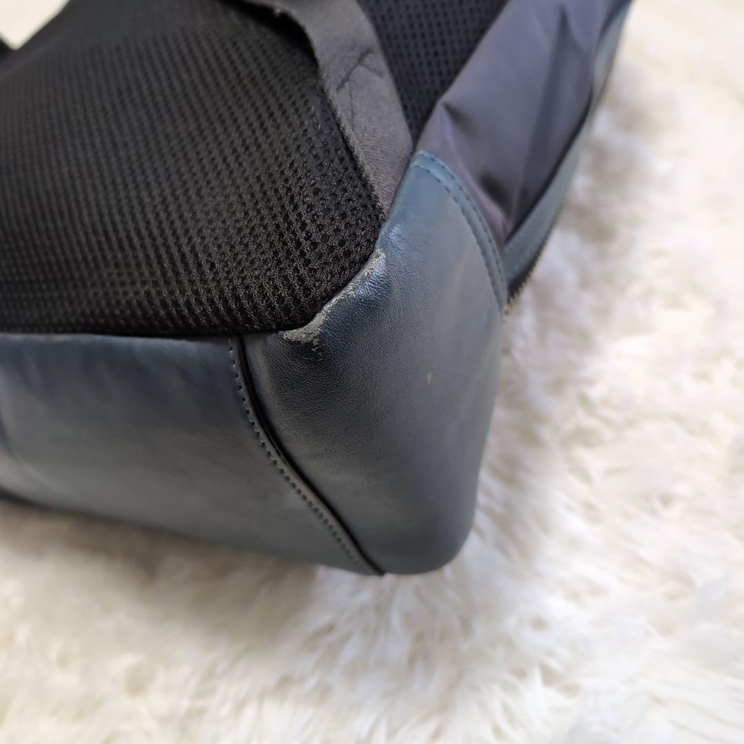 え*べ様 美品　コーチ　リュックサック　レザー　ナイロン　A4可　大容量　 自立