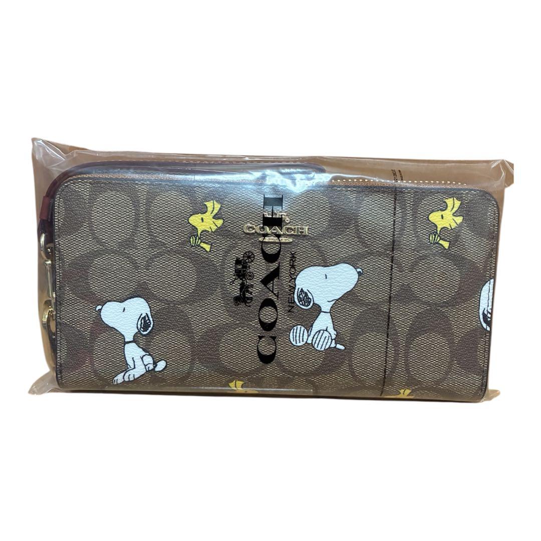 ✨新品✨COACH コーチ スヌーピー シグネチャー柄 ラウンドジップ 長財布