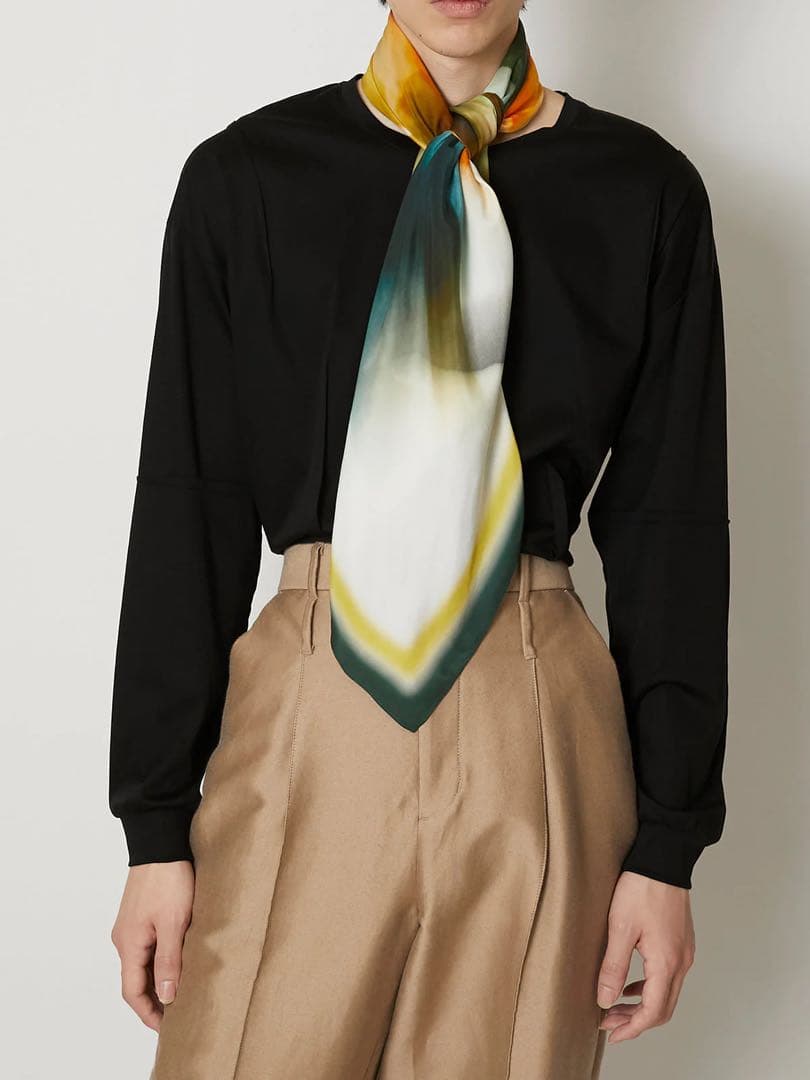 【未使用】TAAKK 大判 フラワー スカーフ ホワイト 22ss