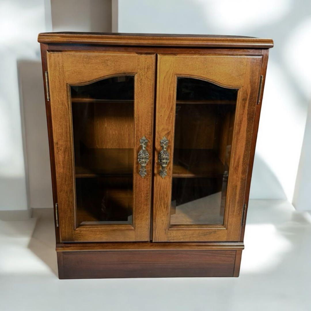 HR634カリモク 2枚扉　キャビネット　 コロニアル　収納棚　食器棚