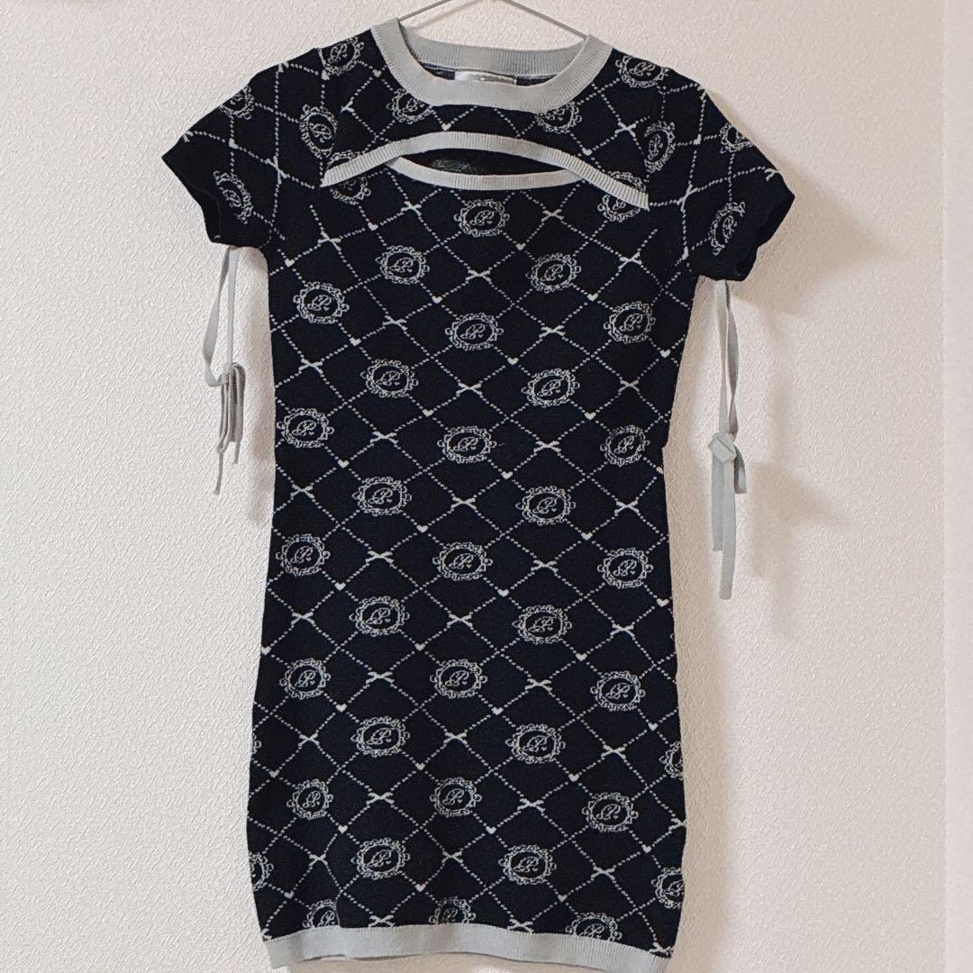 pium モノグラムカットアウトニットワンピ