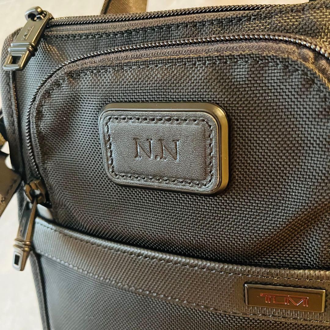 トゥミ TUMI ショルダーバック 品番022110D2 96913 1041