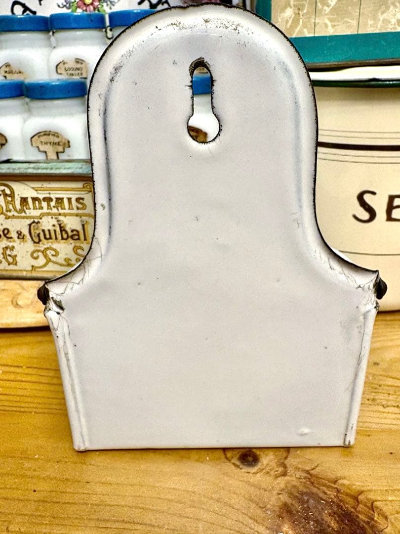 ◆大人気レア◆美品アンティークホーローBB社 アリュメット缶♡ローズガーランド