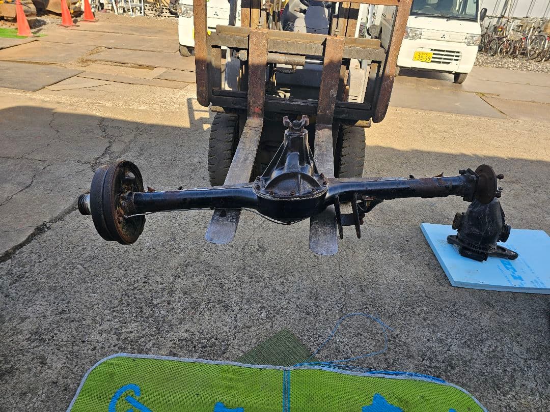 シボレーインパラ ホーシング デフです。