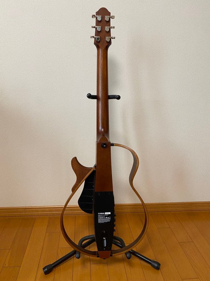 ヤマハ　サイレントギター　SLG200S NT