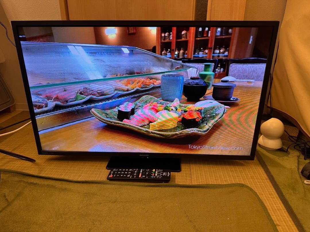SHARP シャープ　32型　テレビ 2T-C32DE 2022年製　状態綺麗！