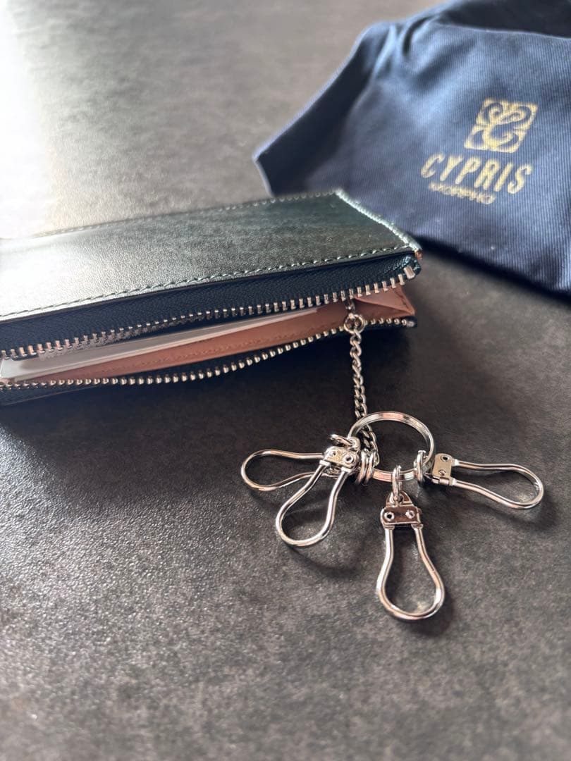 CYPRIS L字ファスナーマルチキーケース｜テルヌーラ