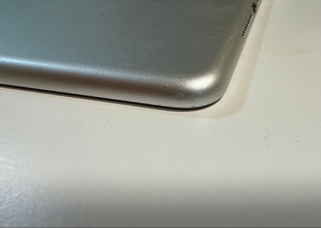 iPad mini4 128GB Wi-Fiモデル