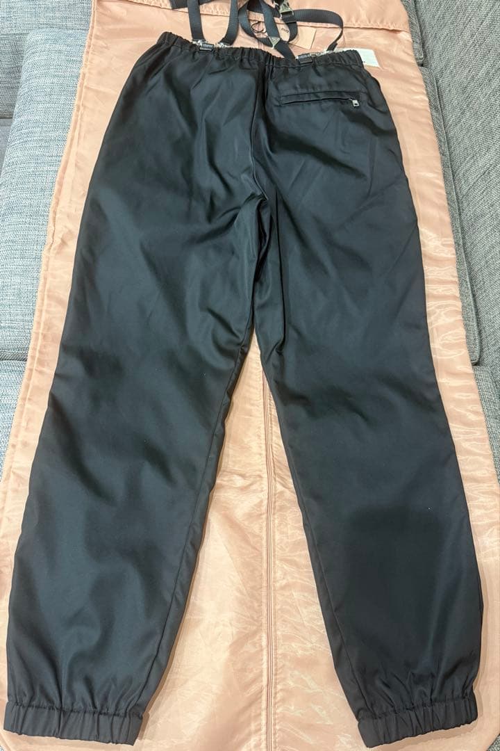 プラダ Prada ポーチ付 Re Nylon サスペンダーパンツ