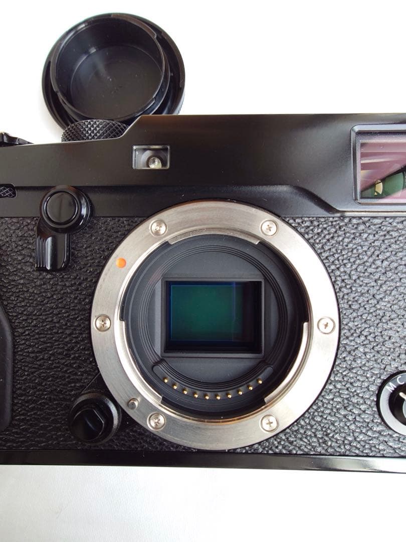 Fujifilm X-Pro2 ブラック ボディ　+ 純正チャージャー