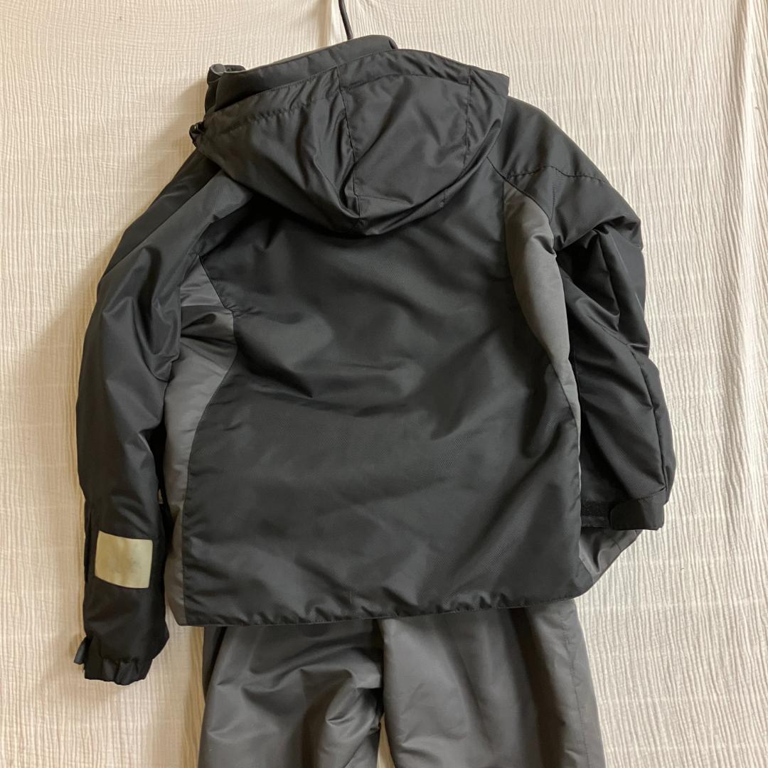 スキー・スノボ　ウェア 上着黒/パンツグレー 　Sサイズ　未使用　送料込み